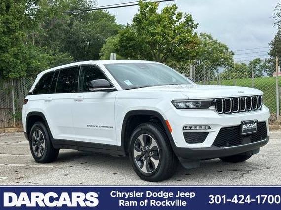 JEEP GRAND CHEROKEE 2022 1C4RJYB61N8760418 image